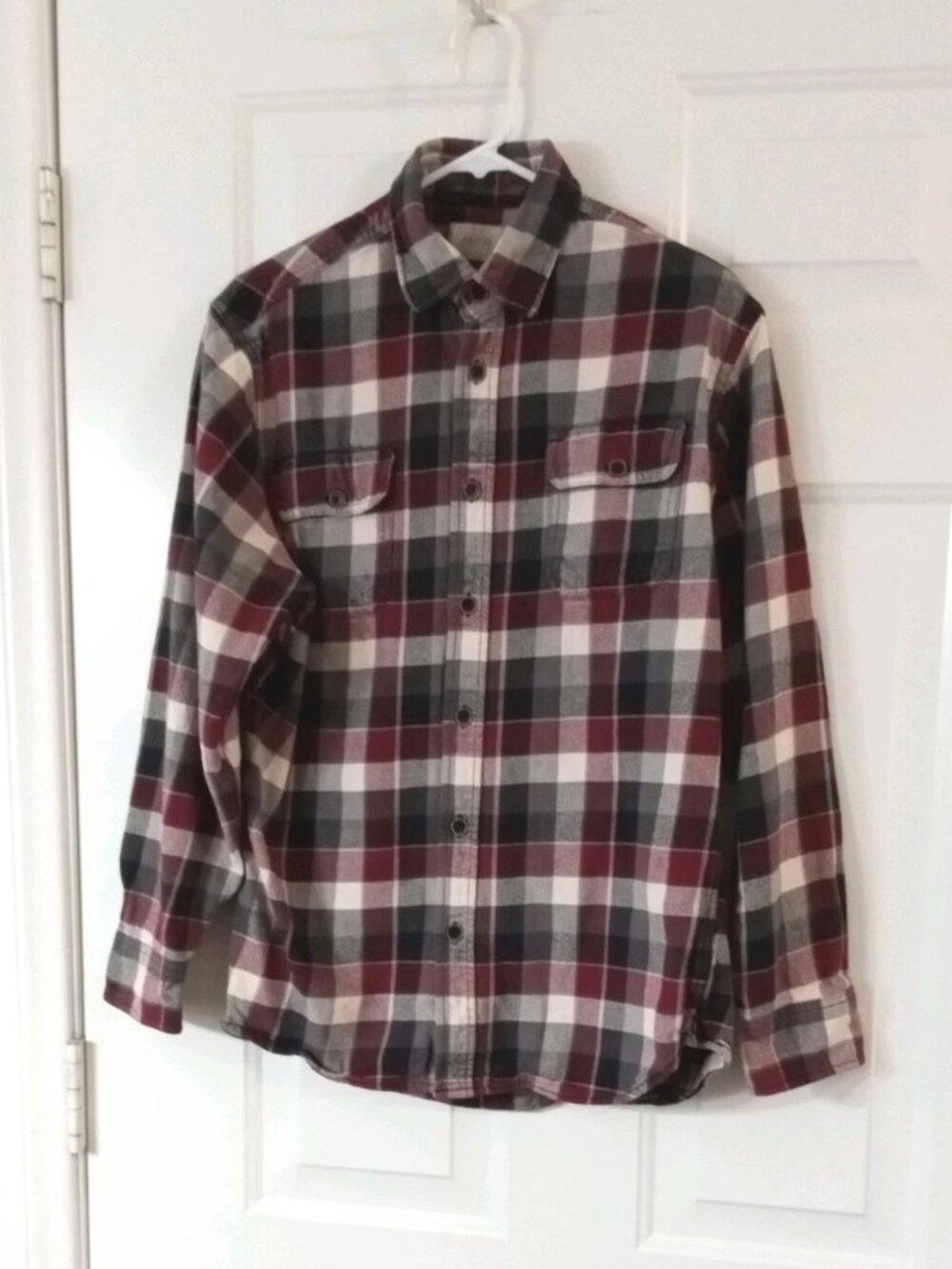 Jachs Heavy Flannel Shirt Mens Size M Plaid Black Red Gray Button Up Long Sleeve